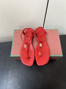 loro Piana经典爆款出品Lp顶级版本 英伦夹脚拖鞋凉鞋 原来这就是传说走两万步都不会累脚的夹脚凉鞋把颜值和脚感都拿捏住了，上脚一走就会被彻底沦陷～极简的