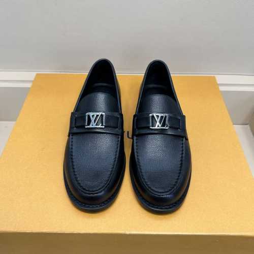 采用进口皮革 高品质 橡胶底 仿真皮大底制作 做真皮大底 size 39-40-41-42-43-44 38.45定做No退No换 4