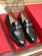 工厂 Ferragamo 最新高端顶端品牌奢侈～代购，顶级～质量。新時尚商务男鞋鞋面選用原版开边珠牛皮牛皮内里，精细做工。原版个性时尚柔软组合耐磨防滑大底，上脚