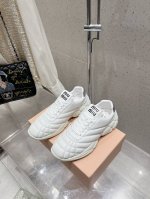 350 Miumiu缪缪走秀款棒球鞋 系带休闲鞋增高百搭小白潮鞋 新出的‘舒适度真的让人一整个心都融化鞋型整体都狠秀气不笨重、圆头休闲鞋 鞋面: 原版金属牛皮内