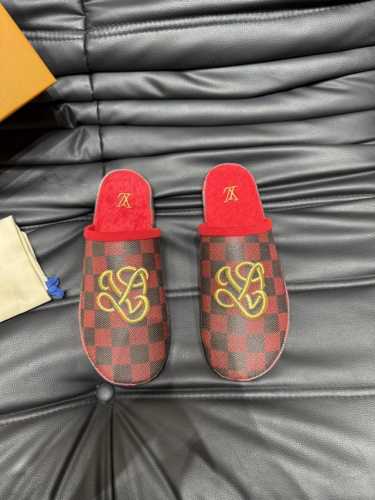 OUIS *UITTO* 新品男士拖鞋，1:1高端品质，休闲阳光宽松舒适型，最高版本高品质精品，经秋必入哦！码数：38-44