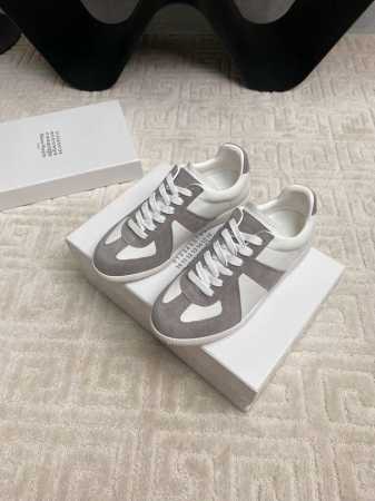 出厂价 ，男码10顶级版本 代购级别 MaisonMargiela MM6德训休闲鞋鬼才设计师品牌，一个轻奢品牌上脚很百搭哦，也很随脚舒适，这一款德国训练鞋延续 - 点击图像关闭