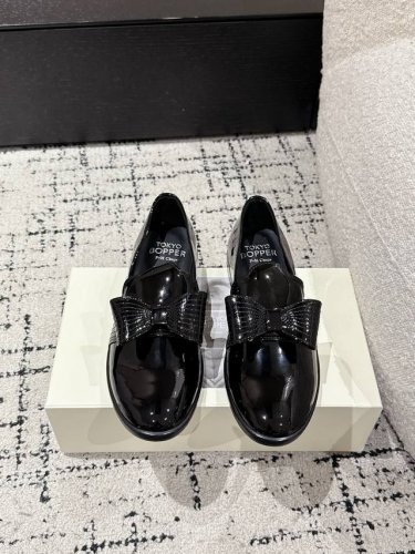 tokyo Bopper 小众潮牌 25 春夏新款 蝴蝶结 玛丽珍 小皮鞋 真的的美死了 新款小众品牌 每一个颜色都很好看 经典的花朵设计 具有独特的设计 每一
