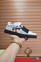 出厂价 Off-White 原版一比一复刻狠货高端品质最新款官网还没上市，顶级版本。 面料：进口牛皮 里布：进口透气网布 大底：新材料进口tpu组合底 码数:男