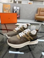 h 顶级代购 爱 炸街男神新品来袭，超人气爆款专柜新款，原厂配置意大利进口牛皮搭配网布面料，高品质拼接复杂工艺，经典的外观搭配气垫新底更加潮达人，进口牛皮内里垫