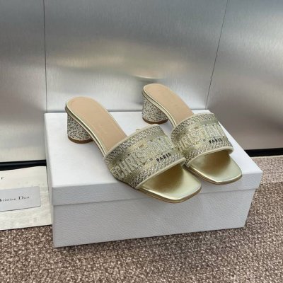 工厂p价p 迪奥 Dior Dway 春夏新款一字拖拼色烫钻女鞋 Cd字母Logo立体刺绣平底凉鞋 圆头粗跟果冻色水钻圆柱跟拖鞋 市面顶级版本 材质:鞋面原版一