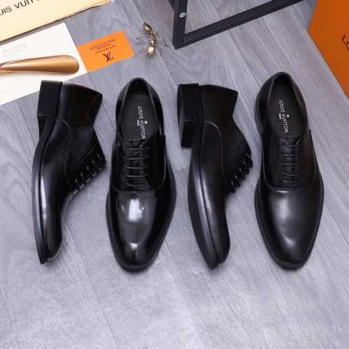 商品商标：Louis Vuitton 路易威登 商务正装皮鞋 正码码数 39－44 38.45.46订做不退换 商品材料：精选哑光牛皮鞋面 牛皮内里 原版大底