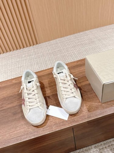390#粉星钻尾 ｜Golden Goose Deluxe Brand Ggdb经典情侣款小脏鞋~~火红程度上怼小白鞋，下踩各类小脏鞋！明星私服上脚示范 ×就是