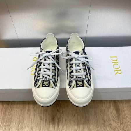 工厂P价P女码 P420 男码 P430 Dior 迪奥 春夏新款Walkn滑板鞋 平底绑带休闲鞋 标志性暗花字母Logo提花刺绣图案拼色帆布运动鞋 市面最高版 - 点击图像关闭