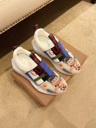 调工厂p价 男装男鞋 运动原单 新款男鞋Gucci 最新鞋出货 原单品质 时尚潮流 采用特殊材料 内里羊皮 全新包装 脚感超舒适 做工简直无可挑剔 码数:38- - 点击图像关闭