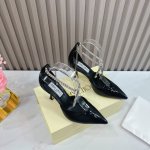 出厂 JIMMY CHOO 吉米周 是一个非常全面之尊贵时尚生活品牌， 香港,美国等大时尚博主及明星的同款表带女士高跟，中跟，平跟后空凉鞋系列。 澳大利亚尖头