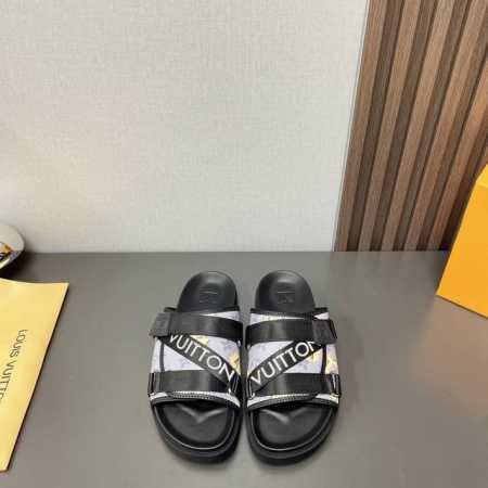 出厂 独家顶级版本 L*V驴牌2024Vs夏季最新王炸爆款凉鞋系列 圆头懒人凉拖 2024拖鞋中yyds！ 超级好看，百搭耐看，高端大气 高级感十足！复古又时髦 - 点击图像关闭