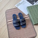 橙子出厂价p gucci 古驰 初夏新款 复古刺绣字母方头平底拖鞋 面料 牛仔布 码数 35-42