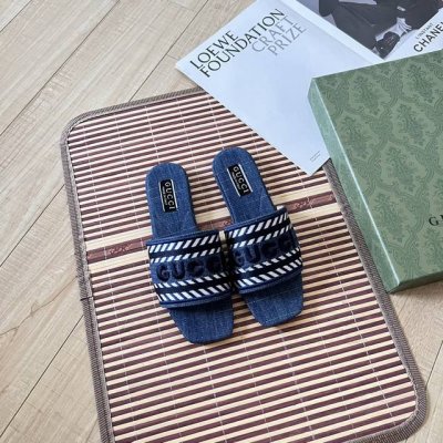 橙子出厂价p gucci 古驰 初夏新款 复古刺绣字母方头平底拖鞋 面料 牛仔布 码数 35-42