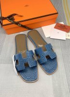 出厂价Pp：300 赠送随机搭配丝巾 品牌：Hermes官网最新色系 编号：H01-21108 颜色：浅蓝 码数：35-40全码 34 41 42定做不退不换