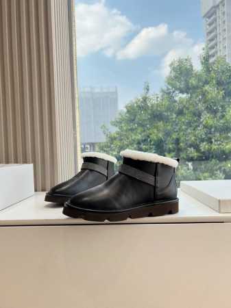 所见即所得G1991代购级别Brunello Cucinelli 24ss 冬季新款 雪地靴 羊羔毛包子靴 BC有着原汁原味意大利奢侈审美DNA，以及对女性的深 - 点击图像关闭