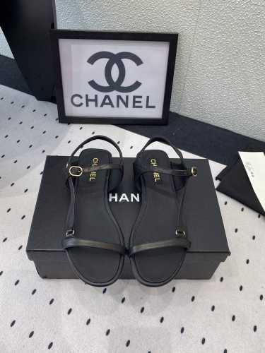 Chanel新款凉鞋鞋 高版本出货 各大社交平台热门晒图 质感上脚是非常柔软舒服的 进口羊皮鞋面 羊皮垫脚 意大利真皮大底 Size：35-39 40 41定做