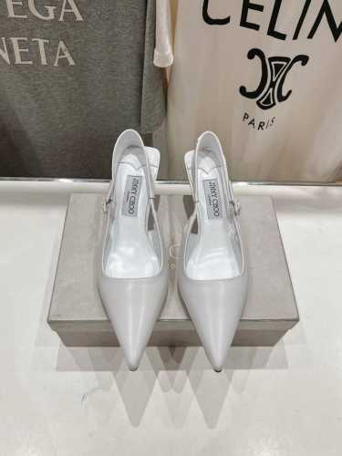 高版本出厂 JIMMY CHOO*｜JC 吉米周2025ss新款简约尖头小猫跟高跟鞋单鞋 原版套楦，完美的线条，简约大气上脚显气质粗跟舒适百搭，还能拉长双腿显高