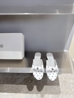 odtd爆款小金球网纱系列单鞋 简约轮廓设计 阐述自然与时髦的美妙融合 独特的光泽感以及球型金属装饰 与柔软的皮质形成独特设计 人手必备 鞋面定制网纱 意大利原
