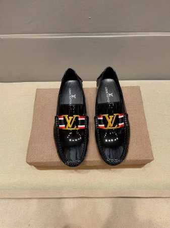 品牌louis Vuitton，Lv专注高端，官网新款男士豆豆鞋专柜爆款系列 顶级原单品质，真材实料，原单南非进口头层牛漆皮 ， 头层羊皮里，原版御用耐磨胶塑大 - 点击图像关闭