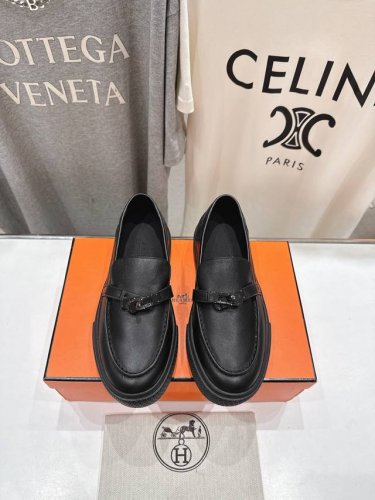 高版本出厂 男码+10 Hermes 爱马仕H家25Ss新款情侣休闲鞋乐福鞋 经典休闲风格+H家经典五金扣设计，经典耐看！原版倒模楦型，极致1:1形体，进口小牛