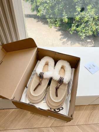 出厂 顶级版本 ugg冬季新款女同款休闲舒适厚底圆头棉靴雪地靴 它的优点就是特别轻又好走路 跑步都没问题搭任何的裤子都可以 露不露可爱的毛边都好看搭配修身裤十袜 - 点击图像关闭