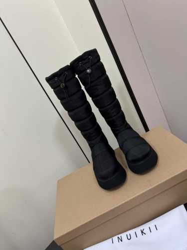 小众INUIKII羽绒雪地靴 陪你度过寒冷的冬天吧# 轻奢潮人必备舒服脚底,注入时髦基因，多元态度,绝不止步，超火爆上市颠覆了传统雪地靴的设计，将拥抱温暖超轻量