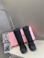 Acne Studios ～vs冬季爆款雪地靴系列 圆头厚底笑脸雪地短靴 冬日吸睛神器胖乎乎，软绵绵的，简直可爱到靴筒收口设计，缠绕式鞋带样式，美观又防止鞋脱落