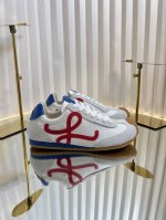 无扣 Loewe 罗意威情侣款 运动鞋 德训鞋 阿甘鞋 2025专柜走秀同步新配色德训鞋复古潮流 4色小扣饰点缀 休闲小白鞋 原版开发 做货 罗意威最新款 运动