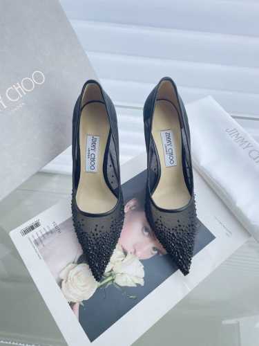 Jimmy Choo 周仰杰网纱烫钻高跟鞋系列 独家上新，简约时尚，匠心之作！超级好搭配，细节无可挑剔 集妹们一定买要买啊，各大博主网红纷纷入手，必入单品！上脚