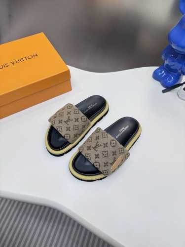 橙子出厂价p louis Vuitton 路易威登 Lv新款 魔术贴平底拖鞋 休闲凉拖 情侣款 专柜同步更新 鞋面采用独一无二的驴家独特面料 面料轻盈透气 超轻