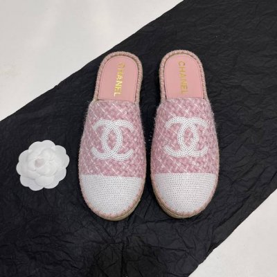 chanel 香奈儿新款麻绳底缝亮片渔夫鞋半拖鞋。鞋面采用进布面加亮片，内里垫为丝绸羊皮，超柔软绵羊垫脚，原版注胶橡胶原色麻底。Size：35-40 34、41