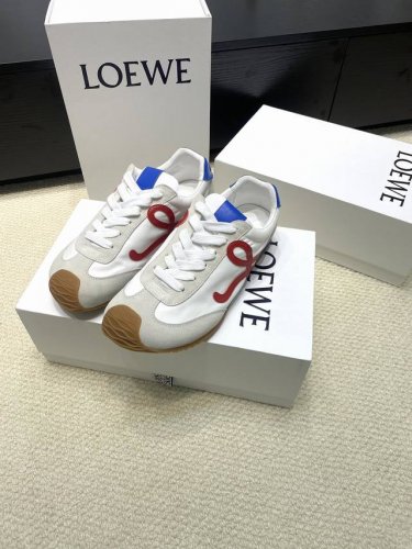出厂价Pp：顶级版本 360 扣子20 Size: 35-43 44定做不退不换 Loewe罗意威二代Ballet Runner升级2.0给足界一些震撼，202