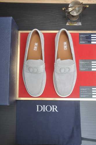 出厂价P 迪奥 Dior 高端货 牛里 原单品质Dior .迪奥 原单代购、高端皮鞋、面料：采用意大利进口牛皮水染牛里 牛皮里特供原版大底、做工精细、实物拍摄S