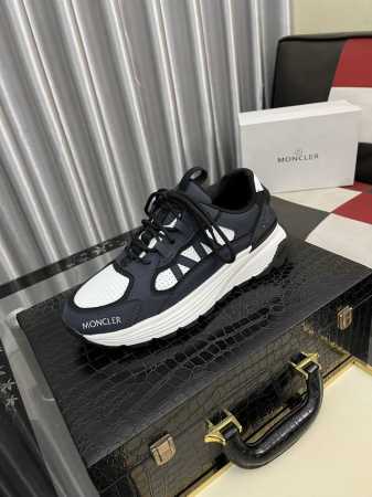 调工厂P价 男装男鞋 运动原单 Moncler 蒙口、官网同款 高品质男鞋 材料：网布透气内里真皮鞋垫 原版开模大底款式类型：男士休闲运动鞋 系带款男鞋系列 欧 - 点击图像关闭
