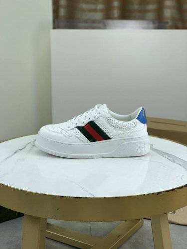 工厂p价p 实价 Gucci 古驰家 高版本全新系列 情侣饼干鞋 厚底运动鞋 这款的舒适度真的很绝 超级轻便舒适百搭 必备单品 这款单品充满了趣味十足的复古气息