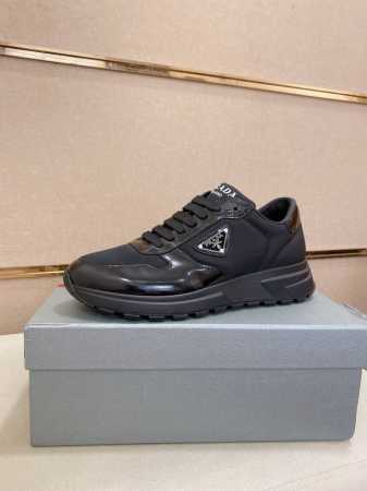 工厂p价 高版本 高品质新款prada 普拉达 专柜同步上市 新款男鞋 面料精选进口头层牛皮 纯手工工艺制作而成 内里:全牛皮内里 高端气垫开模防滑橡胶大底 精 - 点击图像关闭