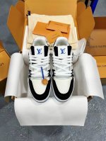 顶级代购版本 LV trainer 情侣限定系列休闲运动篮球鞋 颜值担当 上脚帅炸，每个颜色都是巨巨巨好看！潮人必备单品 原版订制压纹粒面小牛皮 非市面超纤皮