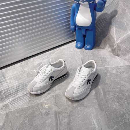 出厂 迪桑特Descente Sport Style系列 Chron Racer复古风 运动休闲鞋 复古运动鞋头层牛皮 气休闲鞋 轻松方便设计 搭配轻质弹性鞋底 - 点击图像关闭