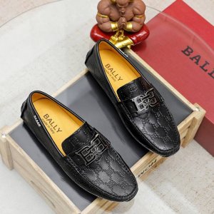 工厂p价 Bally 巴利 顶级男士豆豆鞋专柜同步发售，意大利进口小牛皮，猪皮内里，，完全1比1复刻，鞋底：原厂特供原版底，独家活动成型底超级舒适，高品质，可随