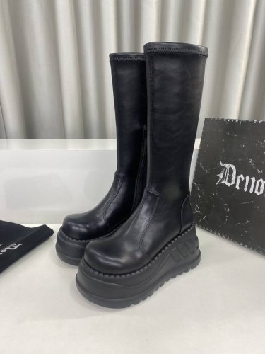 Demonia. 暗黑 朋克 马丁 摇滚 机车 哥特风系列厚底弹力靴 Demonia美国高阶鞋履百年品牌，独具一格的硬核设计进入大众视野，以哥特亚文化元素设计，