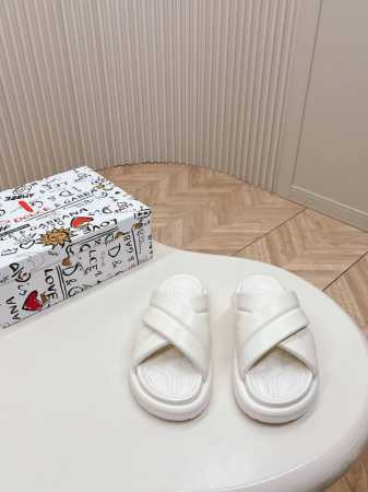 工厂价： 男款 Dolce&Gabbana 杜嘉班纳24Ss 春夏新款男款拖鞋系列 最新款 厚底 一字 交叉 凉拖鞋 原版购入开发 做货 徽标志 休闲 凉拖鞋 - 点击图像关闭