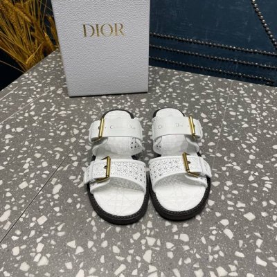 迪奥 Dior 专柜新款 双层对贴牛皮 工艺镂空高品质拖鞋 市面顶级版本 可与专柜对比 鞋面 进口小牛皮+牛皮内里 大底 原版开模 真皮沿条橡胶组合大底 扣件