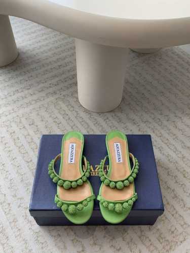 Aquazzura 24Ss 惊艳火爆款、菠萝 王室贵族的钟爱雍容华贵、气质高雅、到手如图柜级品质 璀璨别致水钻饰扣、小羊皮内里、意大利真A级真皮大底 跟高：平