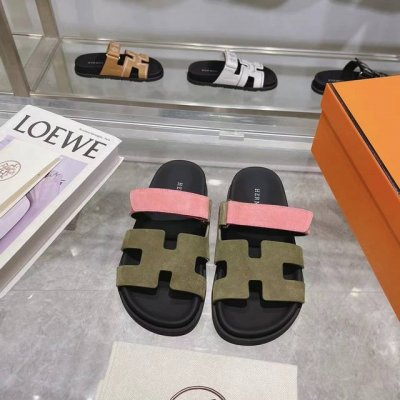 p直销P 女鞋 女装 H家 Hermes 最近火到不行的款二舅鞋- 经典款. 凉鞋,搭配各种彩色袜子，潮爆了 鞋面：进口混种羊皮.鹿皮 内里：进口混种羊皮 大底