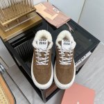 MiuMiu缪缪 2024 miu家2024春夏新品 专柜最新爆款檫色毛毛休闲鞋系列 时尚 简约高级 随意搭配 上脚非常轻便舒适 今年主推款 时尚 简约高级 随