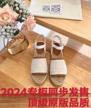 品牌:Loewe 品名:Loewe 罗意威 厚底渔夫鞋女士帆布和牛皮革 Anagram 草鞋 颜色:白色，黑色 产 地:It 适用人群:Women 商品介绍:黄 - 点击图像关闭