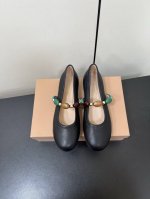 gianvito Rossi25S春夏新款 罗西Gr宝石芭蕾舞鞋平底玛丽珍单鞋 异域风情满满的宝石，像一串手串，串戴在脚上，皮质超级柔软，上脚舒适感绝佳！真是到