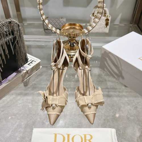 冲量价: 新款流苏织带女鞋 Dior 迪奥 2025春夏走秀新款Adiorble高跟女鞋 Cd明星同款时尚流苏蝴蝶结细跟珍珠字母Logo五金中空凉鞋 市面顶级高