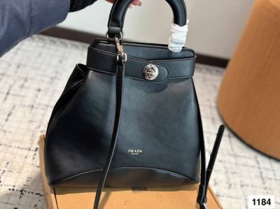 配折叠盒子普拉达托特prada Etude复古又松弛